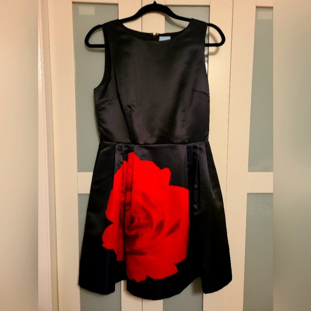 CeCe Clairbone Black Red Rose Silky Dress